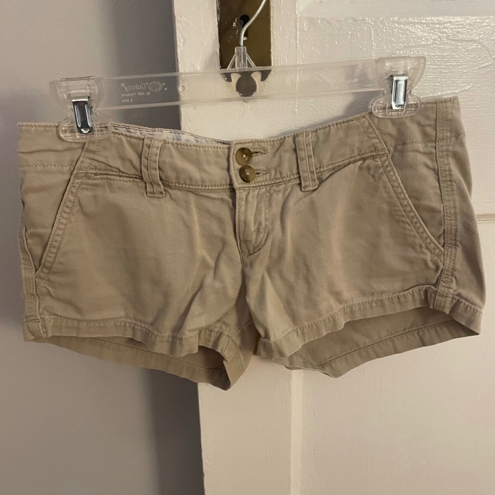 American Eagle Tan Khaki Shorts